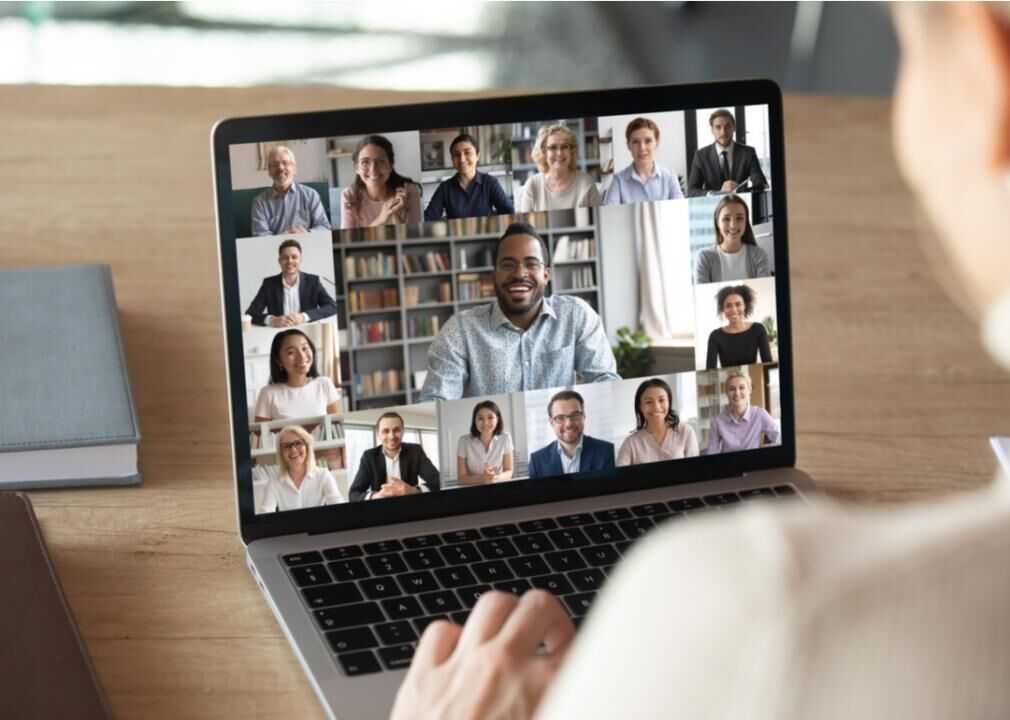 Fully remote companies are significantly more likely to hire independent workers